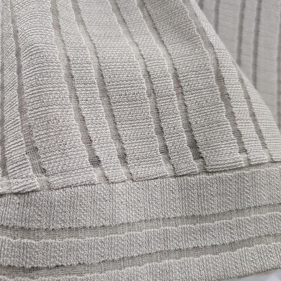 Beige loose sleeve top - Picture 4 of 5